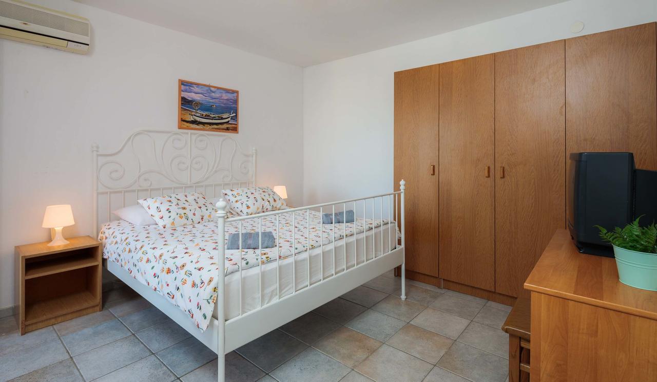 Apartments Loncar Сегет-Враниця Екстер'єр фото