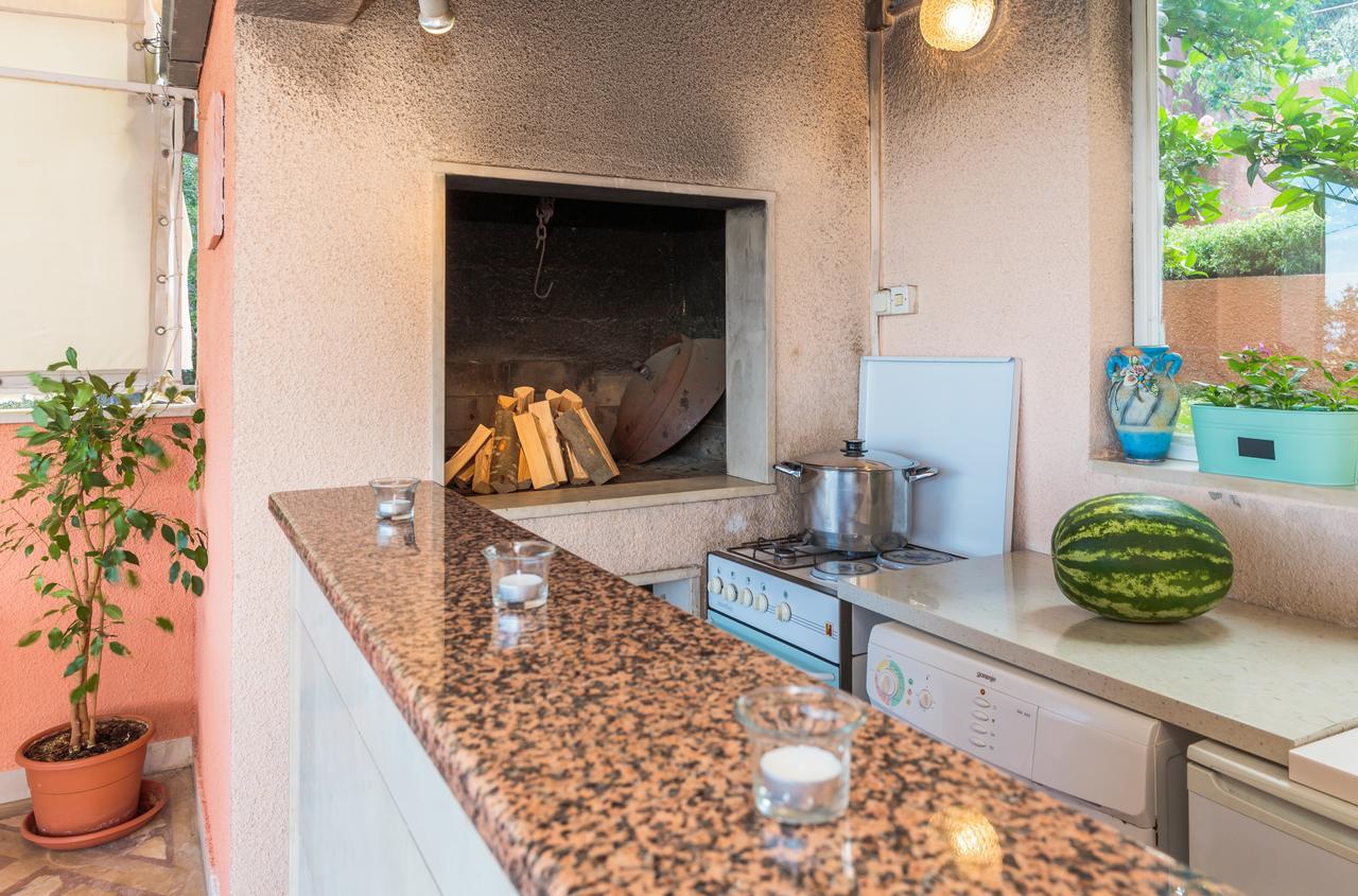 Apartments Loncar Сегет-Враниця Екстер'єр фото